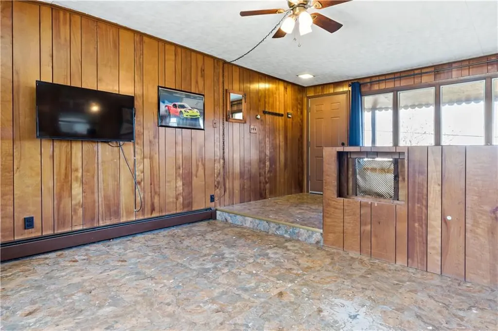 19 Campion Avenue Tiverton RI 02878