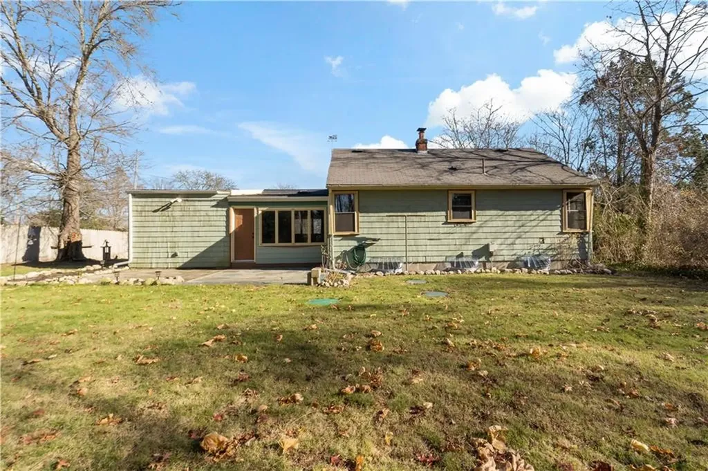 19 Campion Avenue Tiverton RI 02878