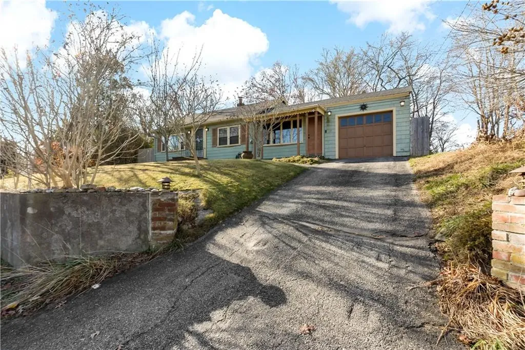 19 Campion Avenue Tiverton RI 02878