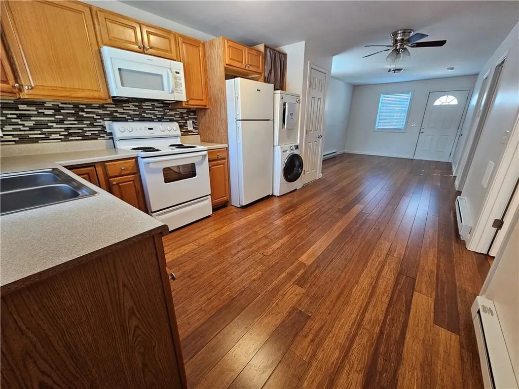 20 Overbrook Avenue Warwick RI 02889