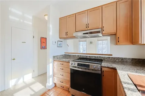 249 Hope Street Bristol RI 02809