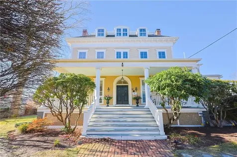 249 Hope Street Bristol RI 02809