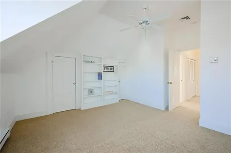 249 Hope Street Bristol RI 02809