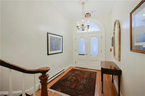 249 Hope Street Bristol RI 02809