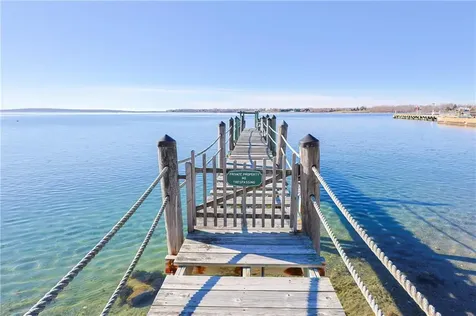 249 Hope Street Bristol RI 02809