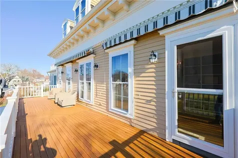 249 Hope Street Bristol RI 02809