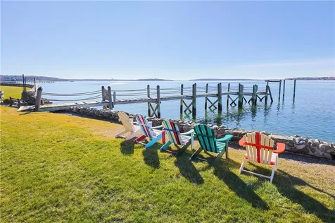 249 Hope Street Bristol RI 02809