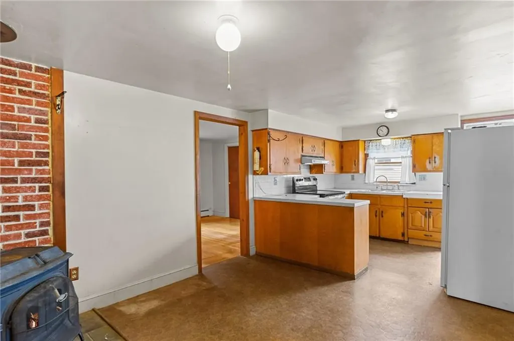 8 Kerins Terrace Newport RI 02840