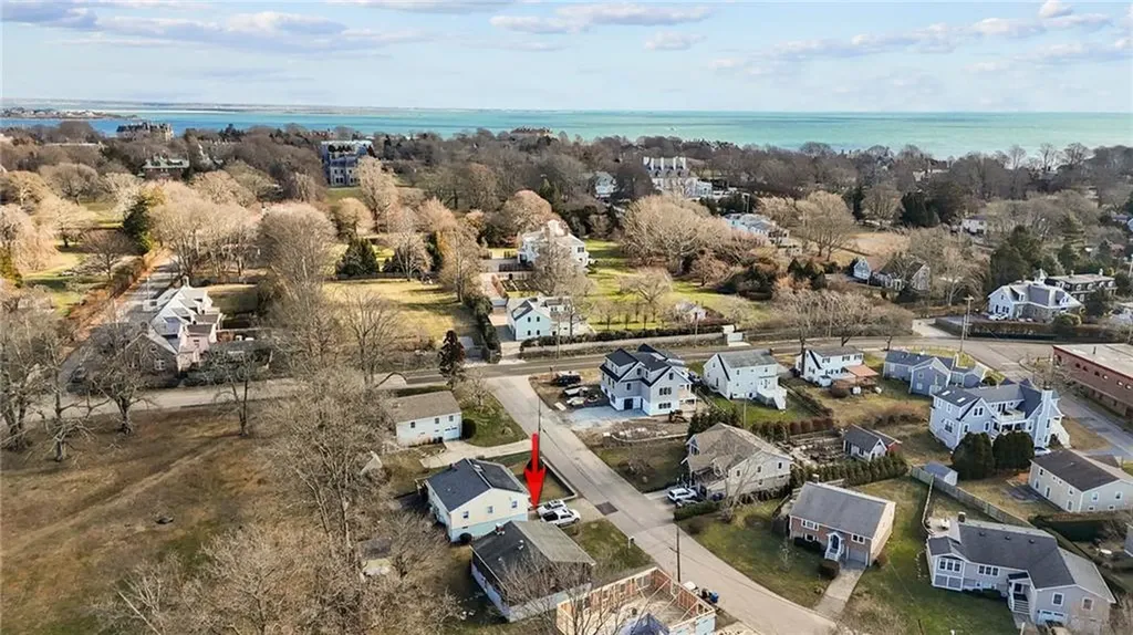 8 Kerins Terrace Newport RI 02840
