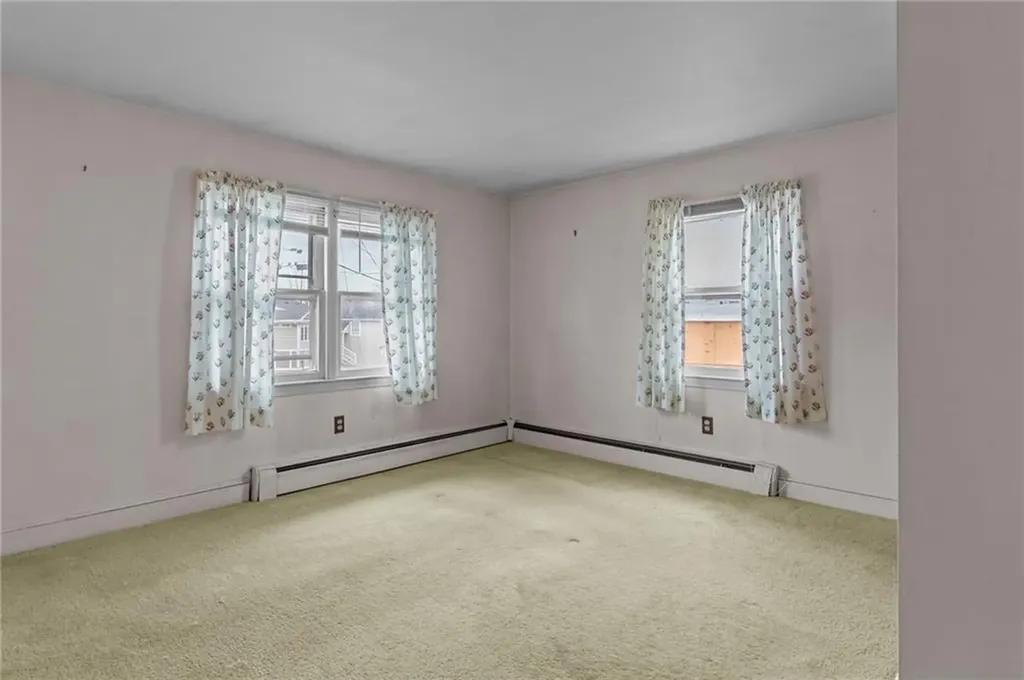 8 Kerins Terrace Newport RI 02840