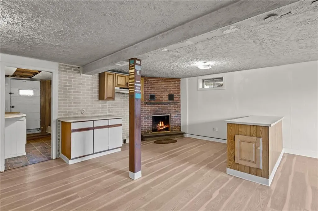 8 Kerins Terrace Newport RI 02840