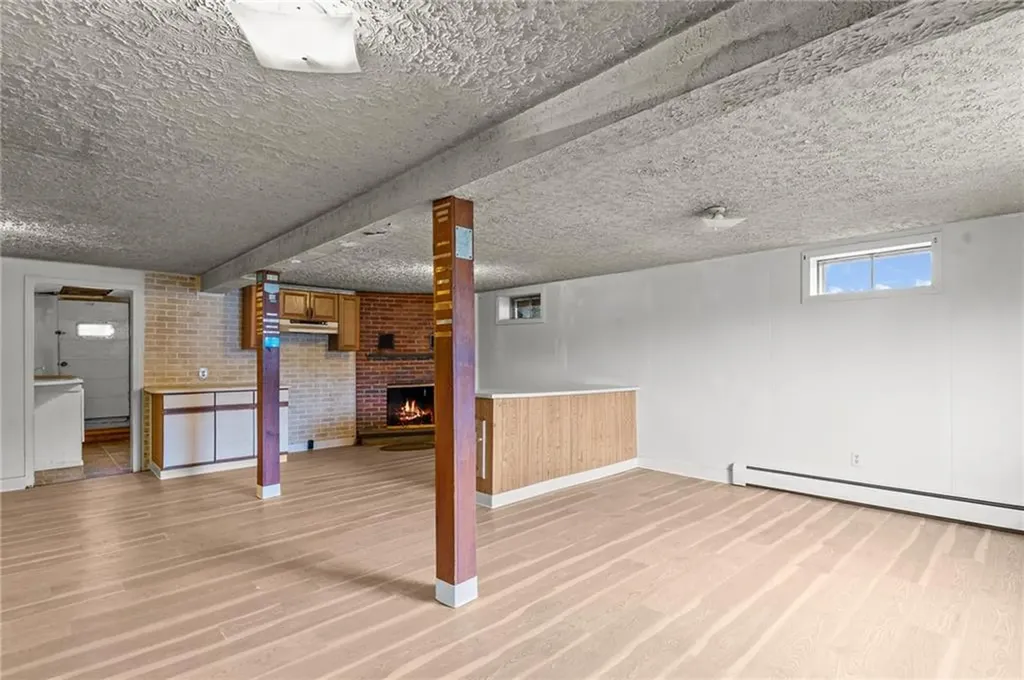 8 Kerins Terrace Newport RI 02840
