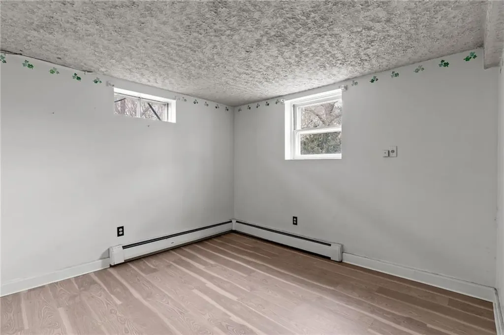 8 Kerins Terrace Newport RI 02840