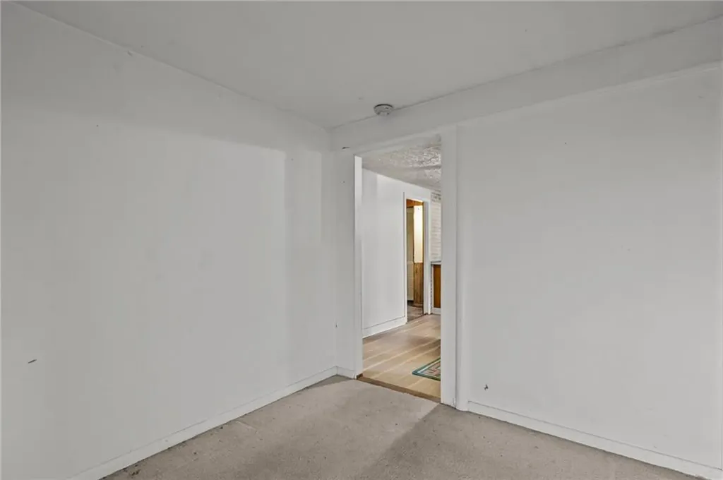 8 Kerins Terrace Newport RI 02840