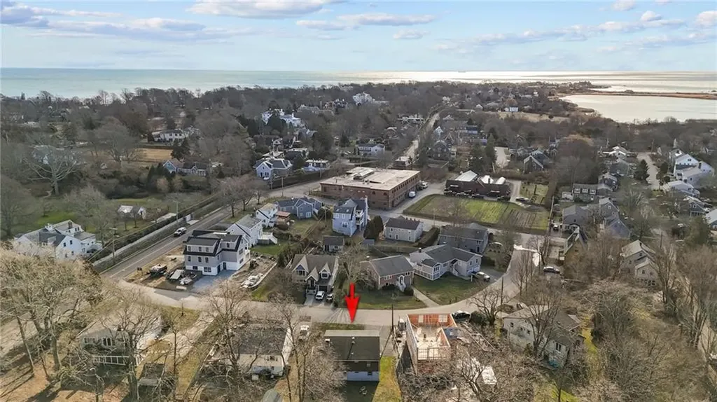 8 Kerins Terrace Newport RI 02840