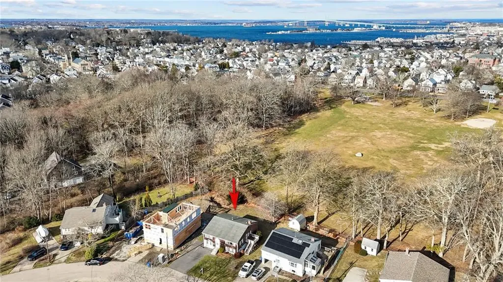 8 Kerins Terrace Newport RI 02840