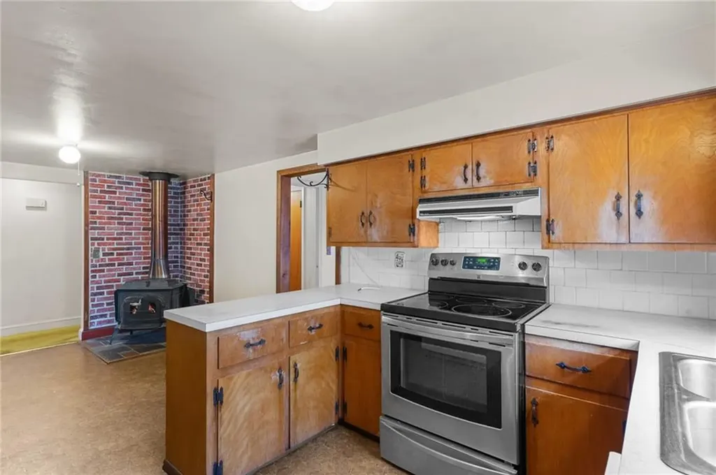 8 Kerins Terrace Newport RI 02840