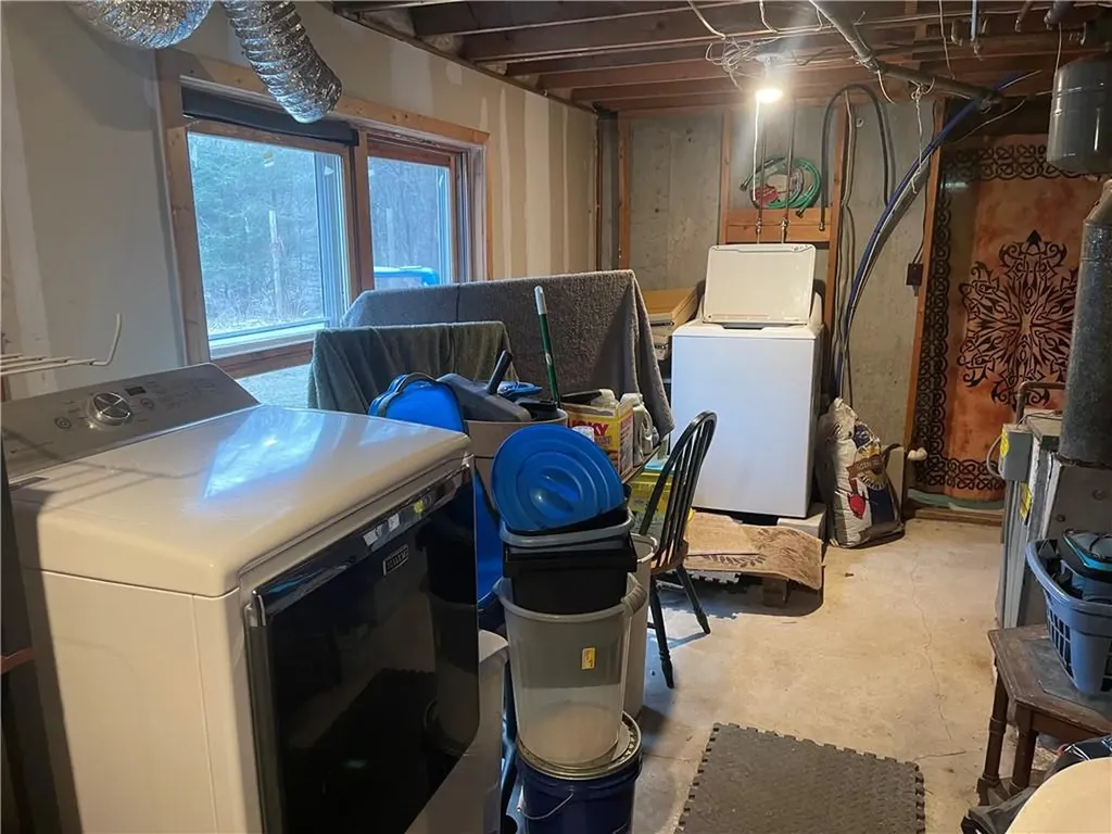 24 Burgess Road Foster RI 02825