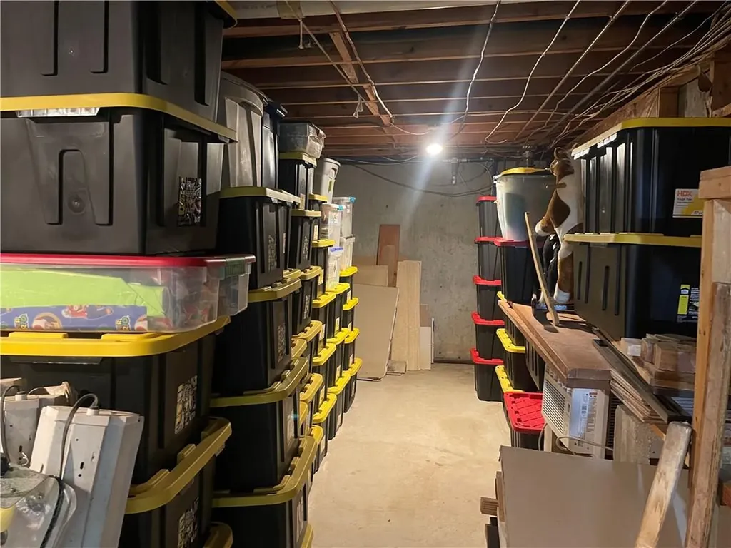 24 Burgess Road Foster RI 02825