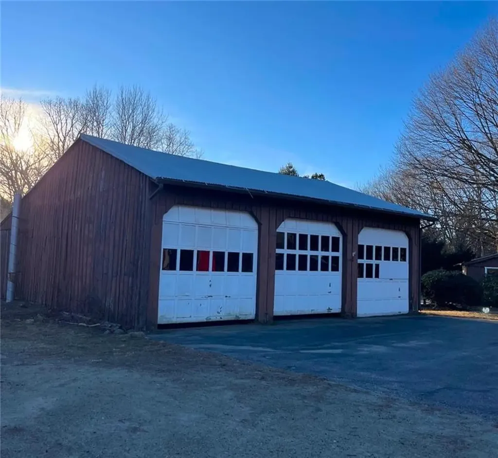220 Ten Rod Road Exeter RI 02822