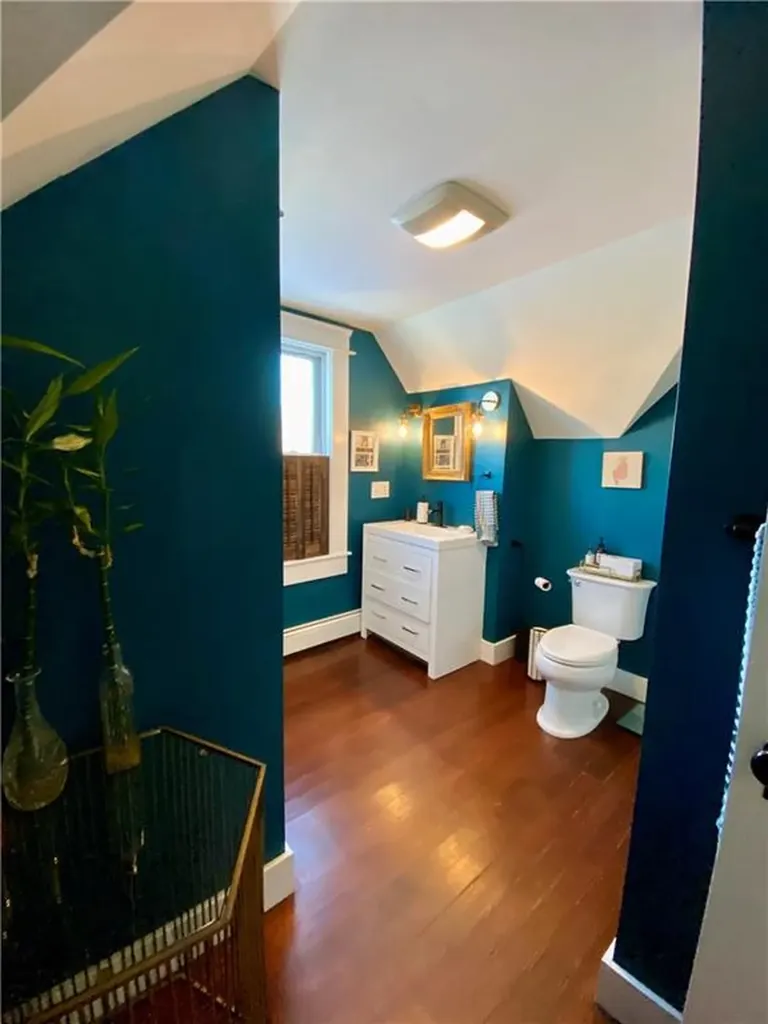 40 Meadowbrook Avenue Warwick RI 02889