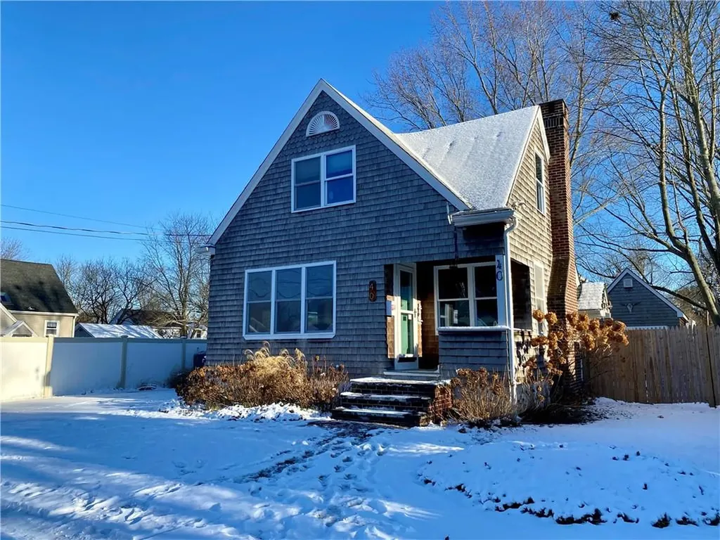 40 Meadowbrook Avenue Warwick RI 02889