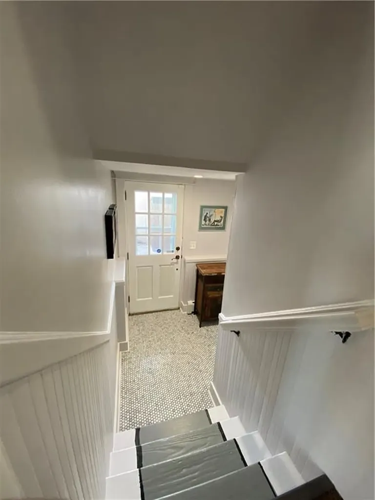 40 Meadowbrook Avenue Warwick RI 02889