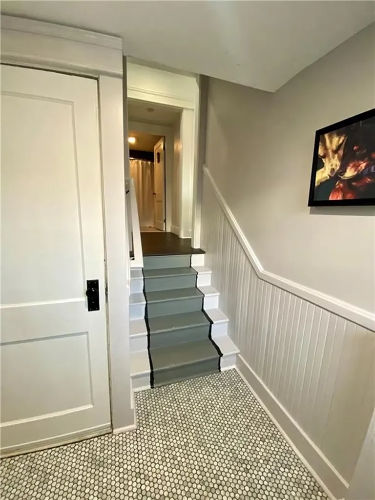 40 Meadowbrook Avenue Warwick RI 02889