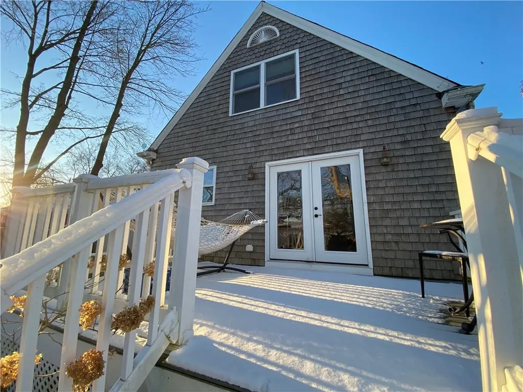 40 Meadowbrook Avenue Warwick RI 02889