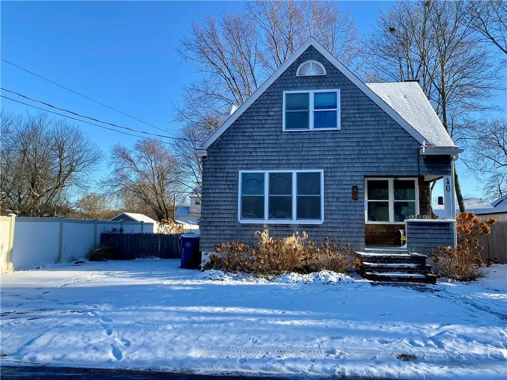 40 Meadowbrook Avenue Warwick RI 02889