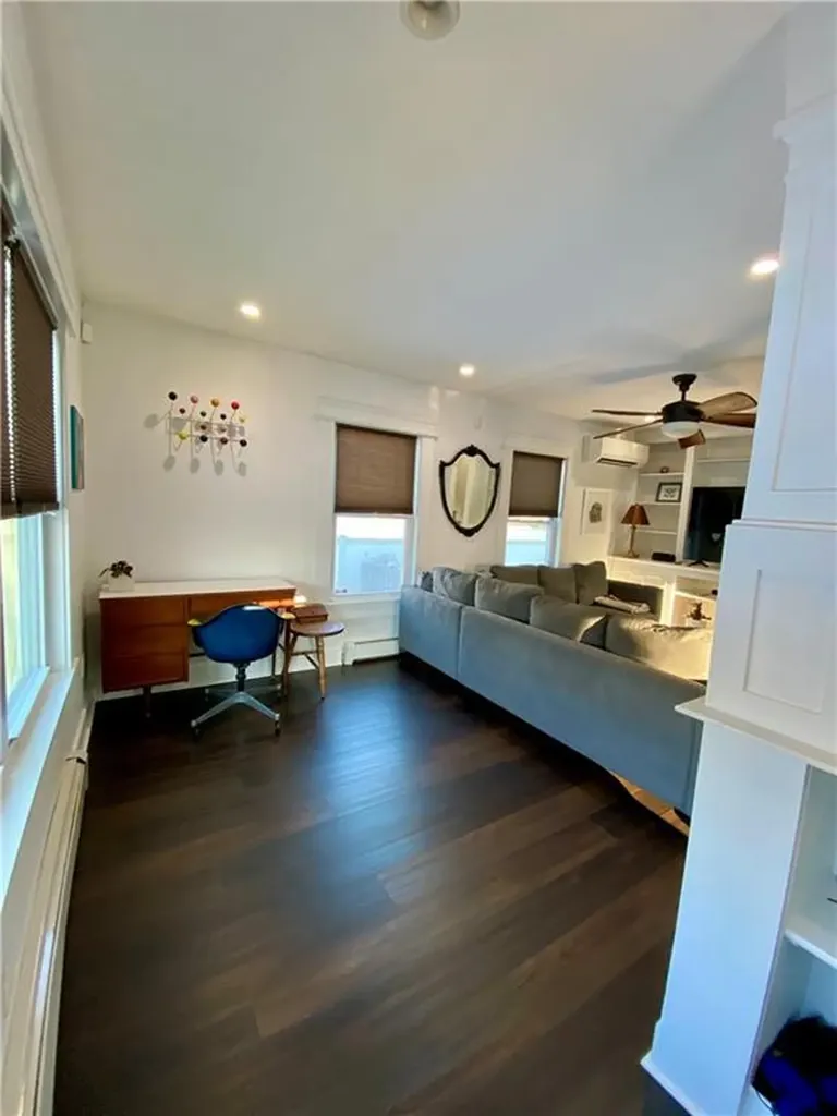 40 Meadowbrook Avenue Warwick RI 02889