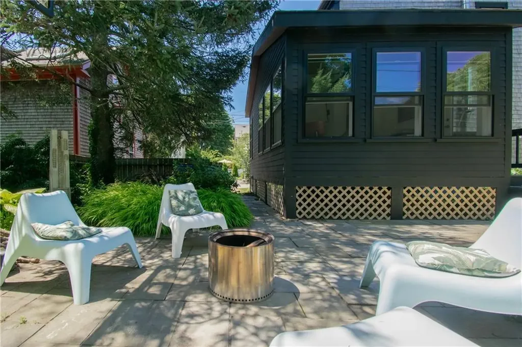 33 Tilden Avenue Newport RI 02840