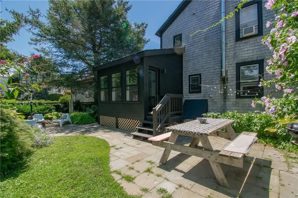 33 Tilden Avenue Newport RI 02840