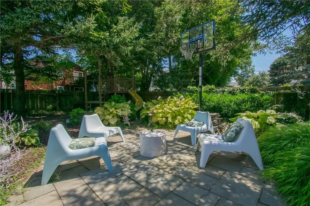 33 Tilden Avenue Newport RI 02840