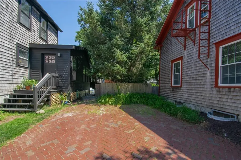 33 Tilden Avenue Newport RI 02840