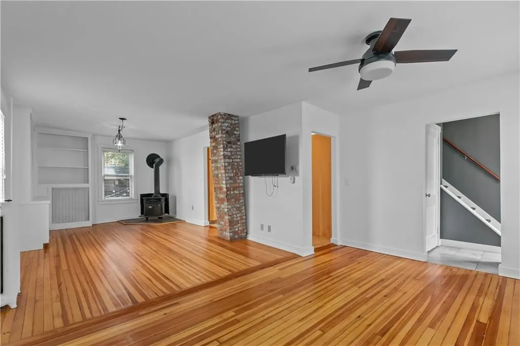 33 Tilden Avenue Newport RI 02840