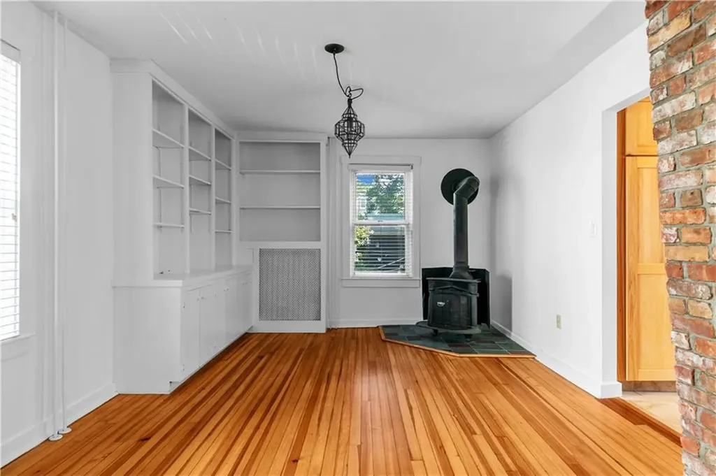 33 Tilden Avenue Newport RI 02840