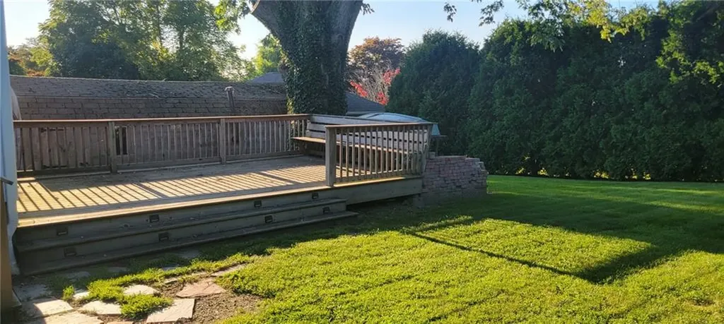 85 Perry Street Bristol RI 02809