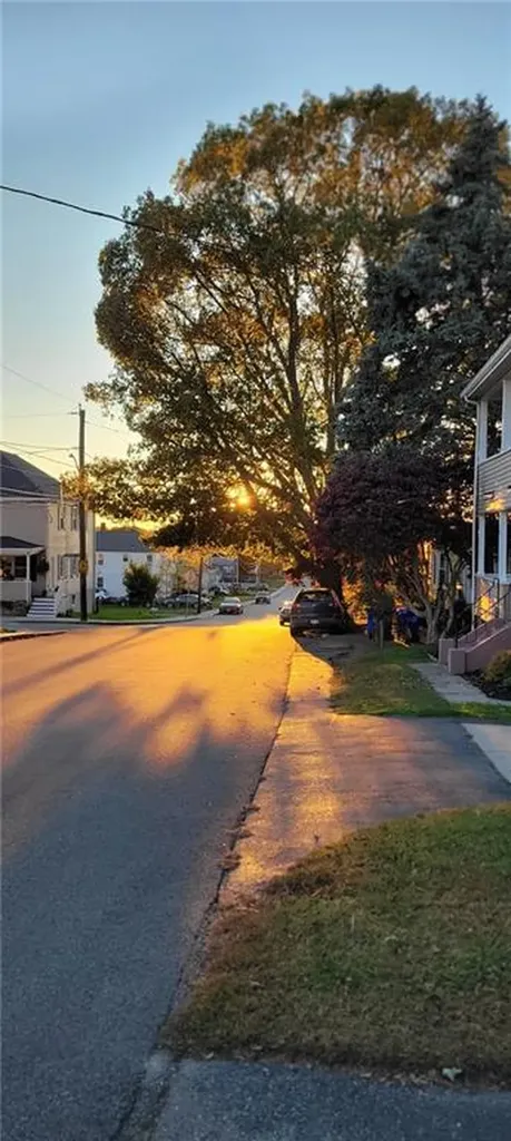 85 Perry Street Bristol RI 02809