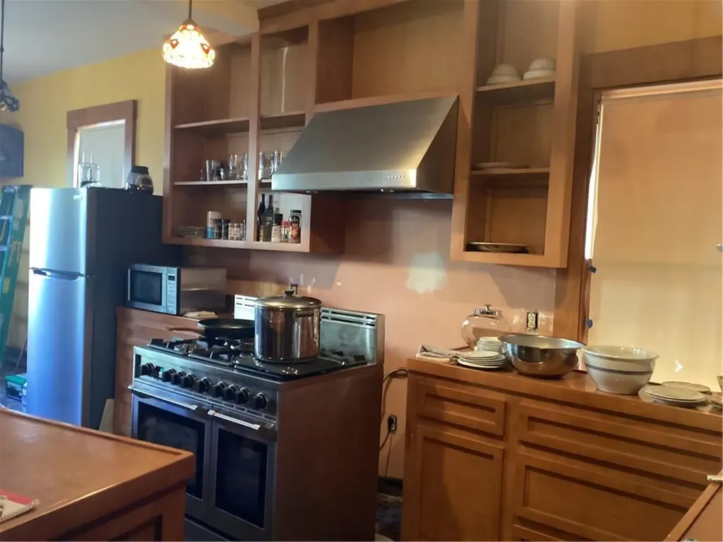 169 Albert Avenue Cranston RI 02905