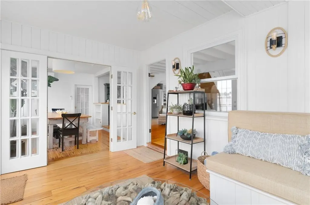 237 Riverside Drive Tiverton RI 02878