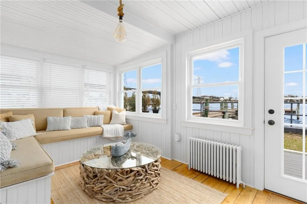 237 Riverside Drive Tiverton RI 02878