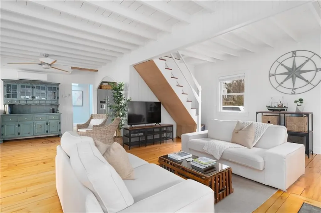 237 Riverside Drive Tiverton RI 02878