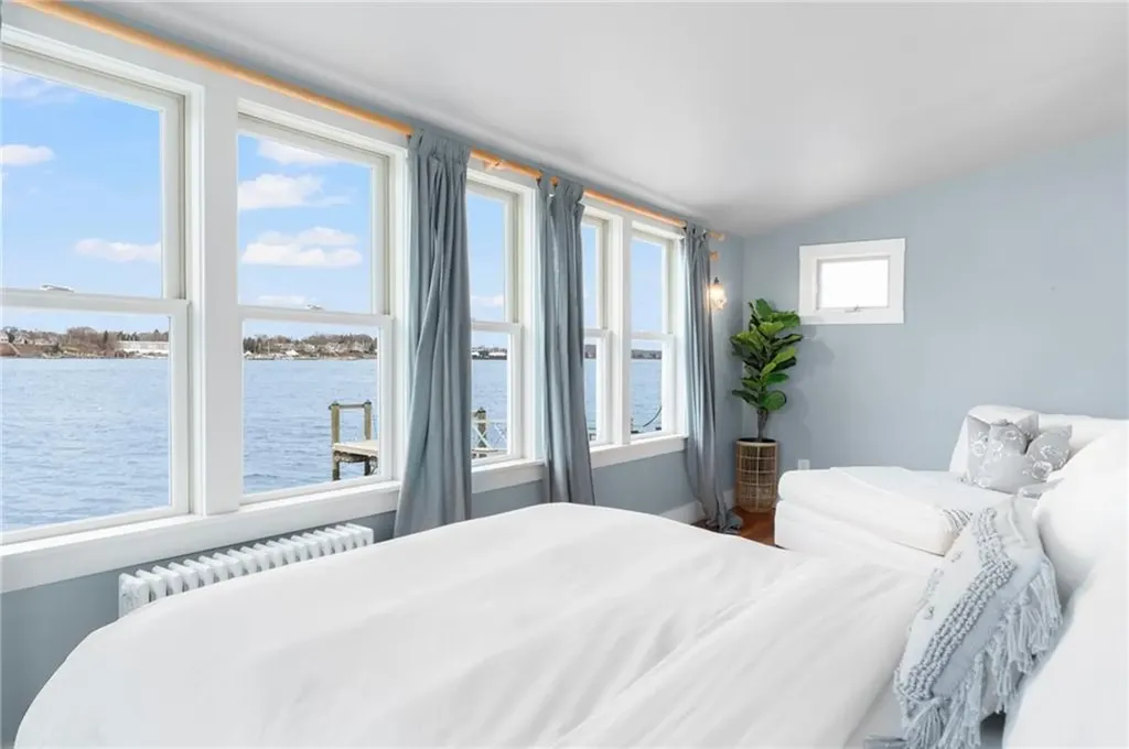 237 Riverside Drive Tiverton RI 02878