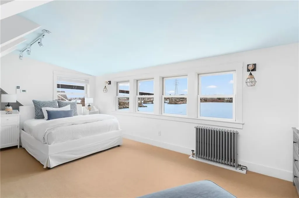 237 Riverside Drive Tiverton RI 02878