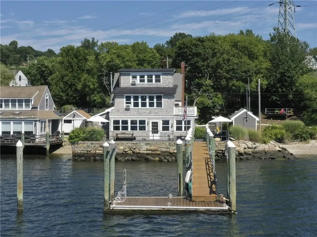 237 Riverside Drive Tiverton RI 02878
