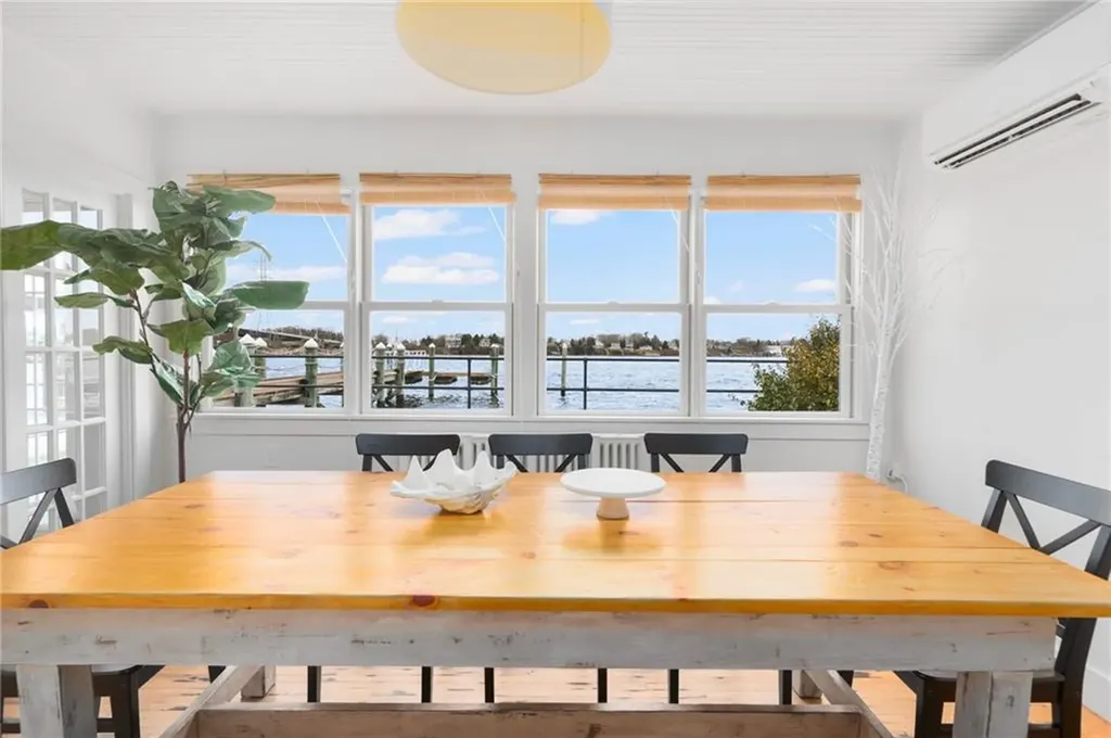 237 Riverside Drive Tiverton RI 02878