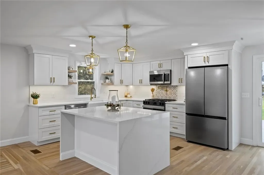 190 South Cobble Hill Road Warwick RI 02886