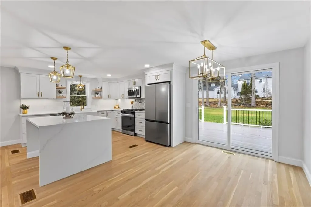 190 South Cobble Hill Road Warwick RI 02886