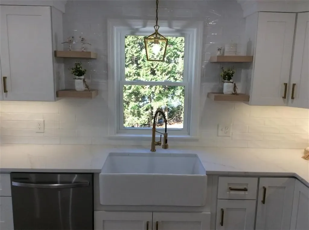 190 South Cobble Hill Road Warwick RI 02886